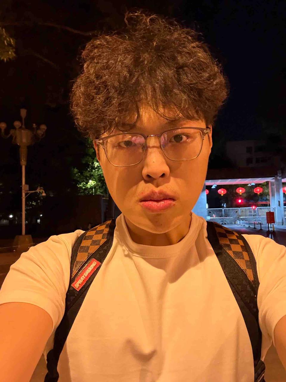 Wenjia Kang
